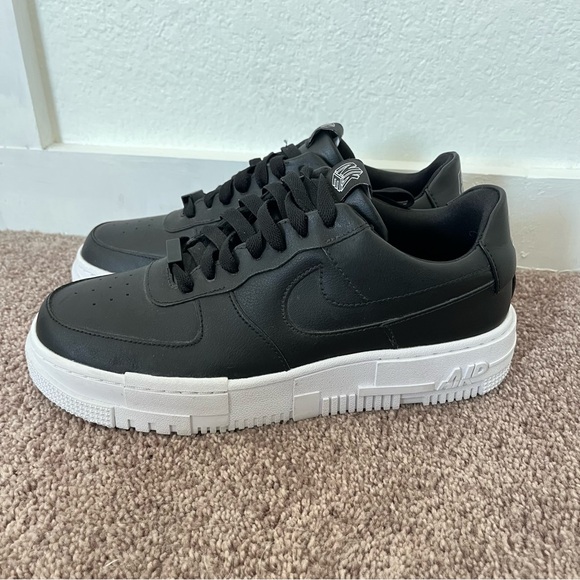 Nike Shoes - Nike Women's Black and White Sneakers
